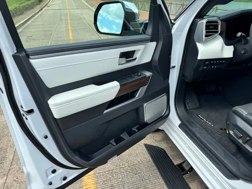 Toyota Sequoia CAPSTON 3.5 HIBRIDA