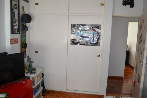 Hermoso Triplex De 4 Amb Con Terraza Propia Y Cochera - Parque Avellaneda