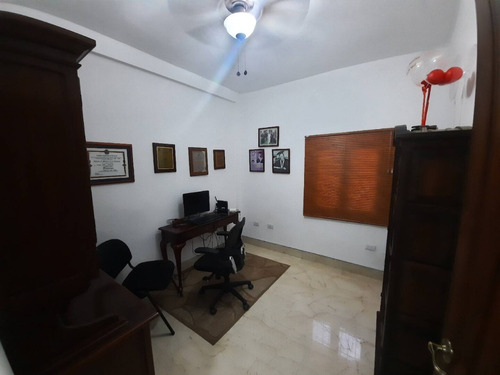 Imagen 6 de 24 de Re/max. Iris Hernandez. Vende Casa (308/300m2). Piedras Pintadas. Valencia. Codigo 125746