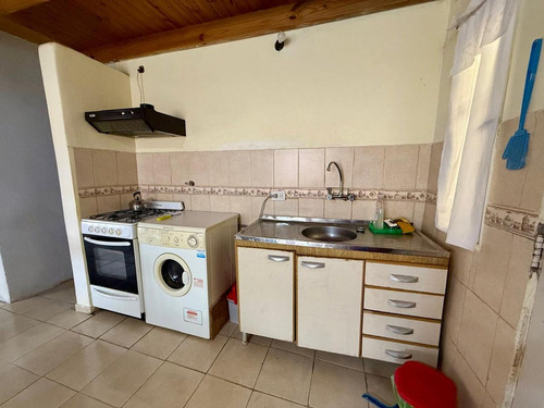 Casa De Tres Dormitorios En Barrio Villa Hipodromo