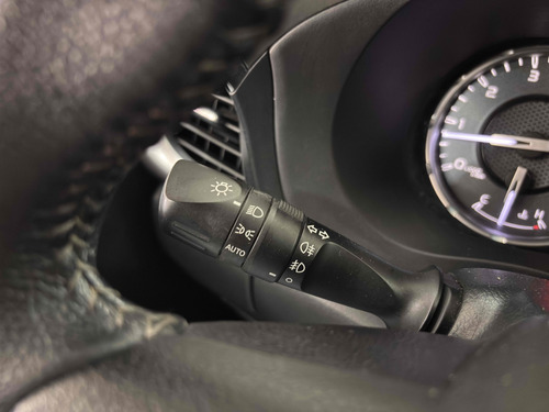 Toyota Hilux 2.8 D-4D TURBO DIESEL CD SRX 4X4 AUTOMÁTICO