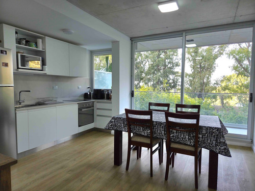 Alquiler 4 Ambientes De Categoria Cochera Y Amenities Olivos