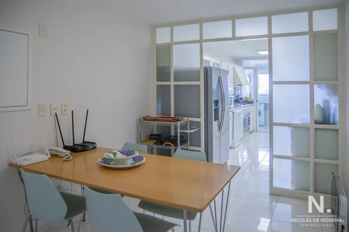 Beverly Tower Punta Del Este, Maldonado Uruguay, Apartamento De 3 Dormitorios En Venta En Torre De Jerarquia.
