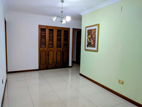 Imagen 10 de 23 de Pent House En Valles De Camoruco, Res. Paraíso J (ata-1105) (eduardo Arcila)