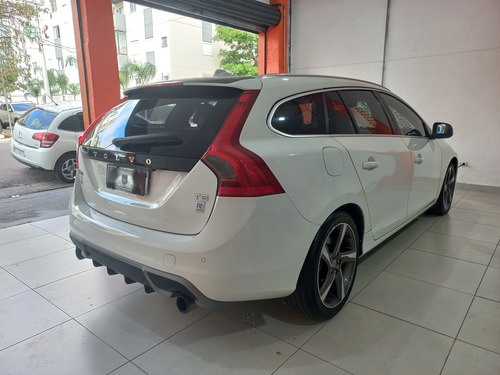 Volvo V60 2.0 T5 R-design Dynamic 5p