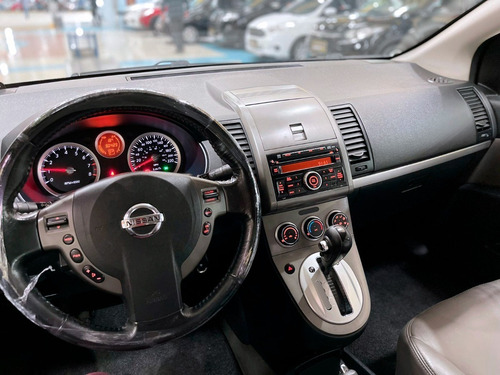 Imagem 9 de 12 de Nissan Sentra 2.0 S 2010 16v Flex Aut. Completo + Couro