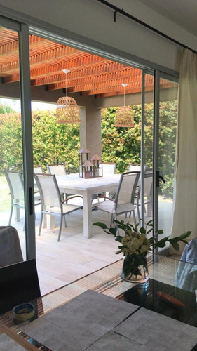 Casa En Venta Ubicado En Barbarita, General Pacheco, Tigre