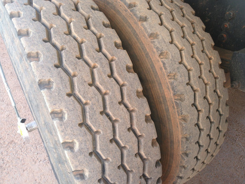 Cargo 2422/05 Branco 6x2 Caçamba