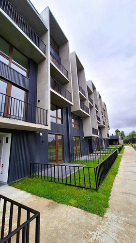 Arriendo Amplio Duplex 104 3d+3b+estar+patio (92088)