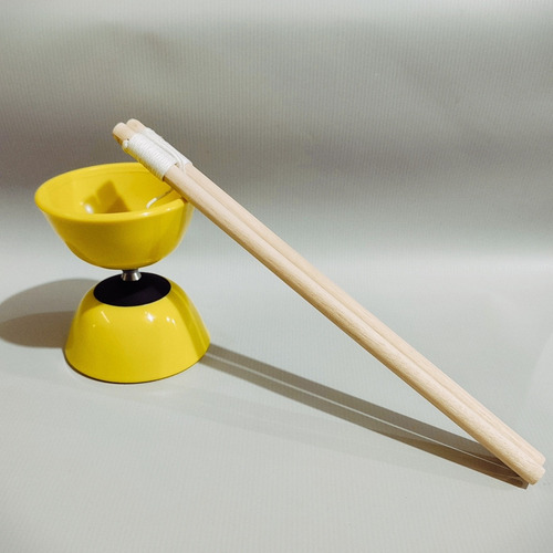 Diabolo Profissional 100mm Ioiô Chines Pró Malabares Amarelo