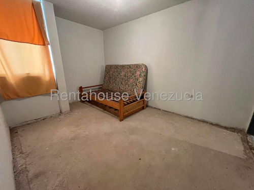 Apartamento En Venta En La Victoria Aragua 25-22980 Irrr