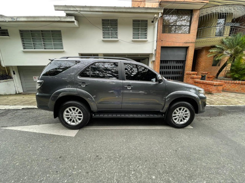 Toyota Fortuner Urbana 4x2 Mt