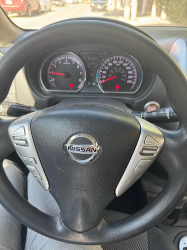 Nissan Versa 1.6 Advance L4 At