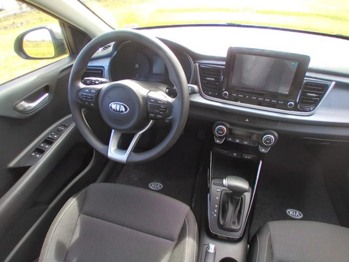 Imagen 9 de 10 de Kia Rio Automatico
