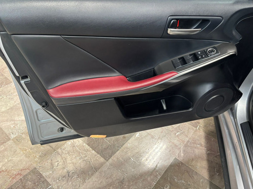 Lexus IS 2.0 300 Premium At