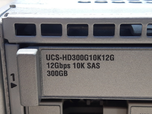 Servidor Cisco Ucs C220 M4 Con 3 Discos De 300gb Y 64gb Ram (Usado)