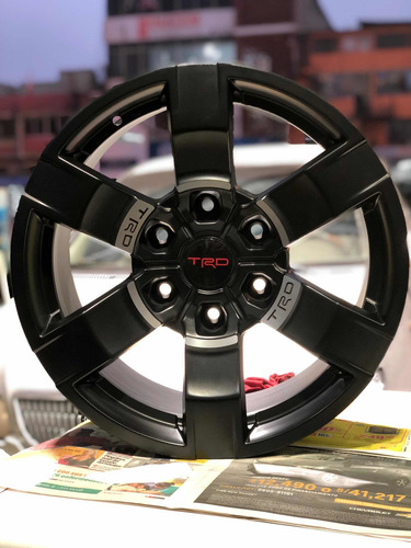 Toyota, Mitsubishi Hilux, L200 Nuevos