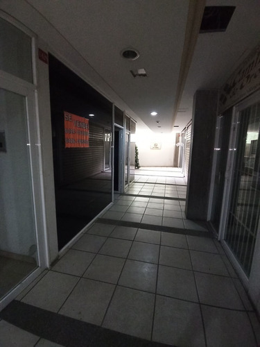 Imagen 2 de 10 de Venta De Local Comercial - C C Vasconia - Los Teques