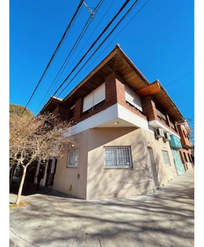 Venta Ph 4 Amb. C/ Dep. Primer Piso. Chauvin