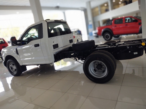 Imagen 4 de 10 de Ford F350 Super Duty 2022