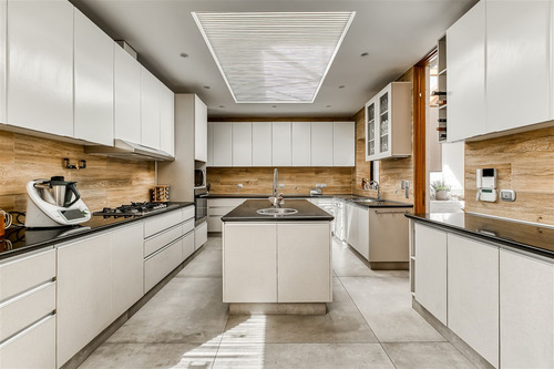 Casa Mediterránea En Venta En Las Condesas, Las Condes