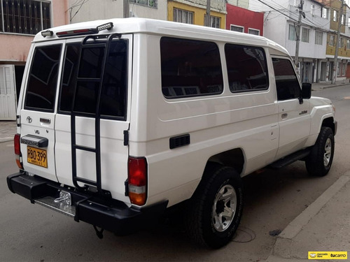 Imagen 6 de 25 de Toyota Land Cruiser