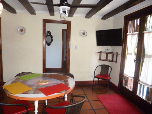 Imagen 3 de 13 de Chalet En Mogotes A Pasos Del Mar - 5 Personas - Wi Fi - Gran Parque - Estacionamiento -