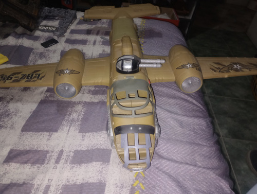 Avión The Corps Beast Bomber