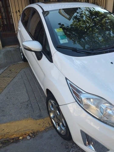 Ford Fiesta Kinetic Titanium 2013