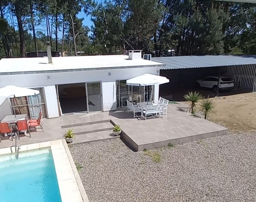 Vendo O Permuta Casa Con Piscina Y Barbacoa En Balneario Argentino