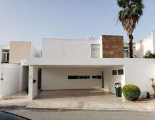 Imagen 4 de 12 de Venta De Casa Con Alberca En Merida, Altabrisa Mbaez