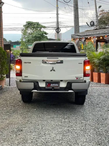 Mitsubishi L200 Triton 2021 Automatica 2.4cc Kms 62.000