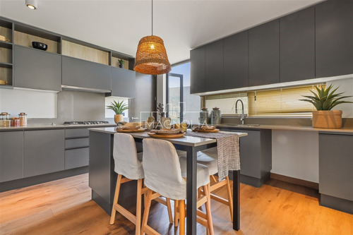 Casa En Venta De 3 Dorm. En Colina