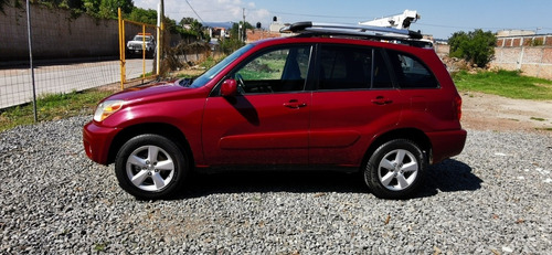 Imagen 4 de 12 de Toyota Rav4 2004 Vagoneta Base At