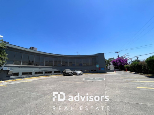 Arriendo De Bodegas En Centro Logístico 450 M2 - Ñuñoa