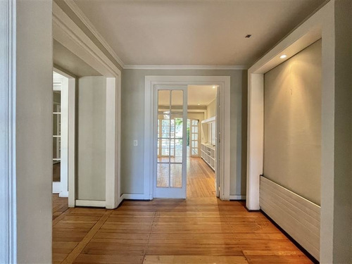 Imagen 9 de 28 de Casa Venta Presidente Errazuriz, El Golf . En Las Condes