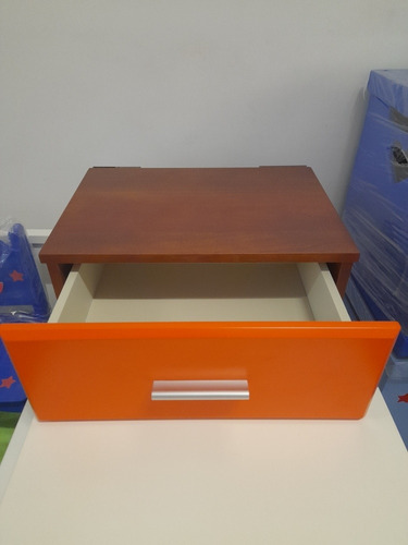 Imagen 4 de 7 de Mesa De Luz Cajonera Flotante Laqueada Guatambu Cajon