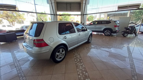 Volkswagen Golf 1.6