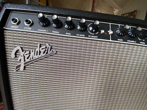 Amplificador Fender Champion 100