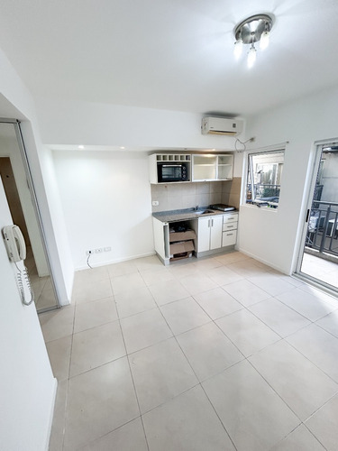 Departamento Monoambiente Con Balcon Interno