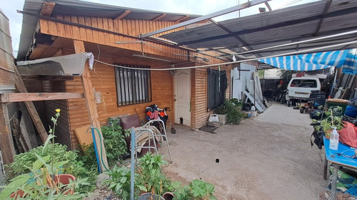Casa En Venta Con Amplio Terreno En Comuna Del Bosque
