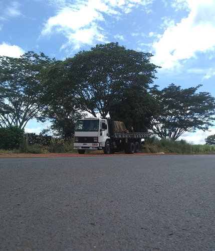 Ford Cargo 2422