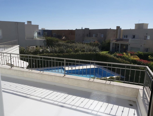 Imagen 10 de 13 de Casa En Venta Barrio Cerrado Ayres Plaza Pilar