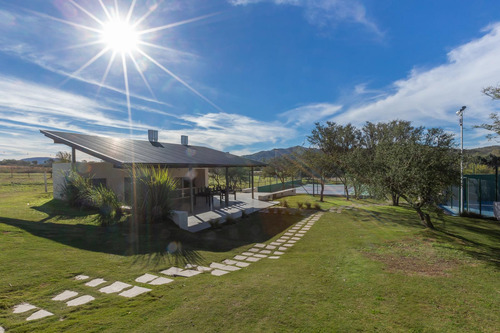 Terreno Comercial En Venta En Las Cañitas Barrio Privado- Malagueño