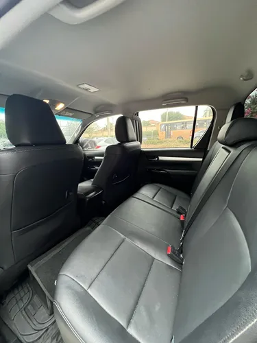 Toyota Hilux 2.4 Diésel 4X4