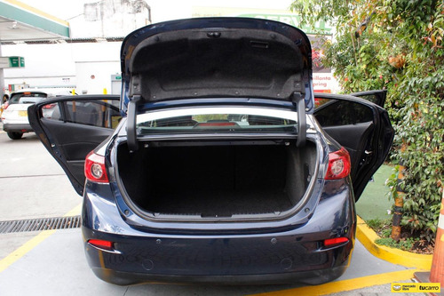 Mazda 3 2.0 Touring Mt