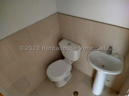 José Trivero Vende Hermoso Apartamento Ubicado En Excelente Zona De Cabudare