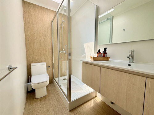 Casa En Venta De 4 Dorm. En Lo Barnechea