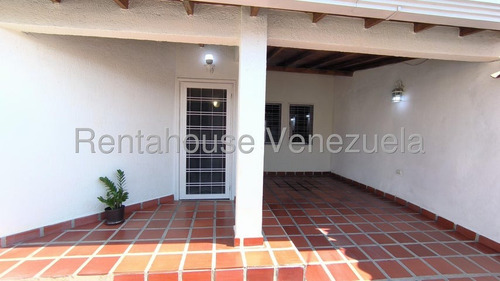 Vendo Casa En El Consejo Urb El Manantial . Precio De Oportunidad 25-17653 Hp