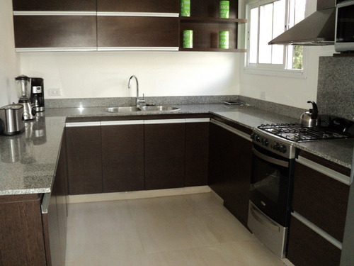 Imagen 3 de 7 de Casa En Alquiler 3 Cuadras De La Playa Y 6 Del Centro